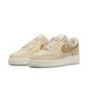 Nike Women's Air Force 1 '07 Ess TRND Gold Swoosh Sanddrift/Metallic
