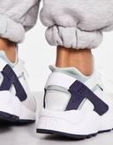 Nike Women's Air Huarache White/Obsidian - Size 11