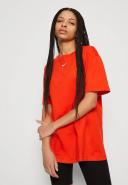 Nike Women's Nike Sportswear Essential T-Shirt Picante Red