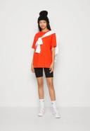 Nike Women's Nike Sportswear Essential T-Shirt Picante Red