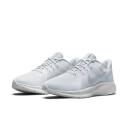 Nike Womens Quest 4 Shoes - Size 8 - White/Metallic silver-photon D