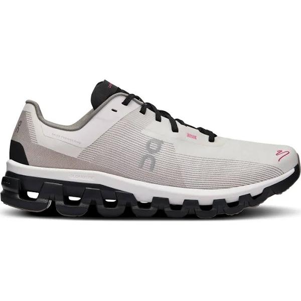 On Cloudflow 4 Distance White | Black, Mens, Size: 7