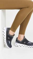 on Cloudswift Women's Magnet/Lavender / 6