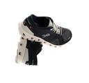 On Running Cloud x Black 7.5