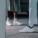 On Running The Roger Advantage - White / Sand - US 6 - Women
