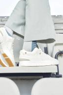 On The Roger Centre Court Ice | Chalk, Womens, Size: 11