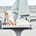 On The Roger Centre Court Ice | Chalk, Womens, Size: 5.5