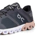 On Women's Cloudflow Rock/Rose