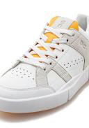 On Womens Roger Clubhouse Trainer - White - Size - 3