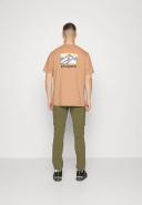 Patagonia Line Logo Ridge Pocket Responsibili Tee, XXL / Dark Camel (DKCA)