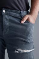 Plus Skinny Stretch Ripped Jean With Zip Hem