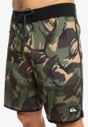 Quiksilver Highlite Scallop 19" Boardshorts in Green 28