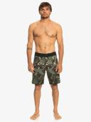 Quiksilver Highlite Scallop 19" Boardshorts in Green 33