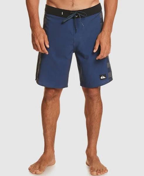 Quiksilver - Mens Highlite Arch 19" Board Shorts - Size 40