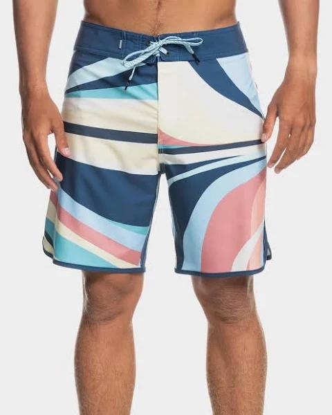 Quiksilver - Mens Surfsilk Mystic Sessions 18" Boardshorts - Size 38