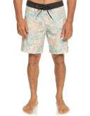 Quiksilver Surfsilk 69 18" Boardshorts in White 32