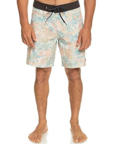 Quiksilver Surfsilk 69 18" Boardshorts in White 36