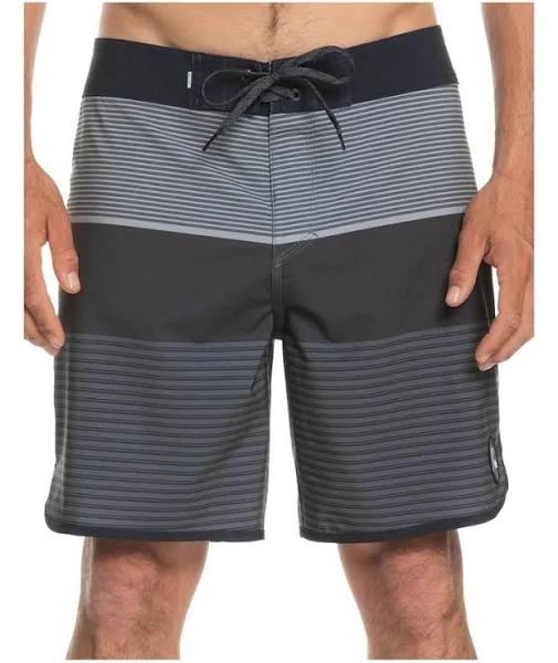Quiksilver Surfsilk Tijuana 18" Boardshort in Black 30