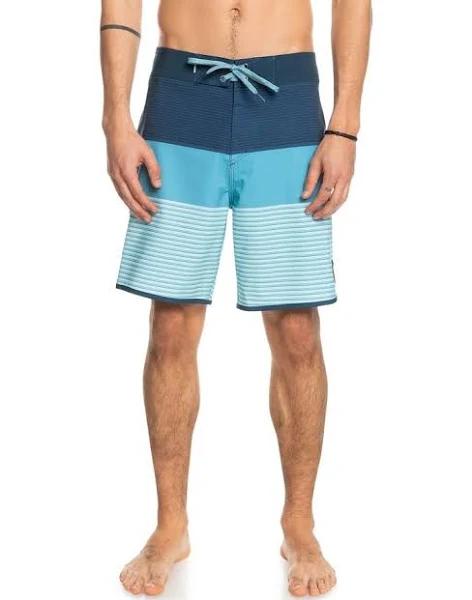 Quiksilver Surfsilk Tijuana 18" Boardshorts in Insignia Blue Blues 33