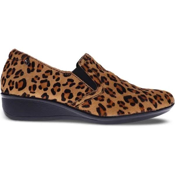 Revere Women's Jordan Loafer