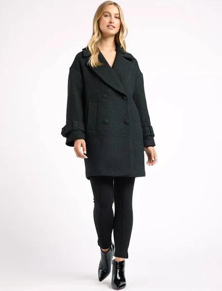 Review Hollywood Coat in Black 10
