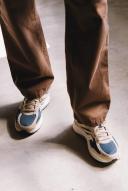 Saucony Beige & Navy ProGrid Omni 9 Sneakers