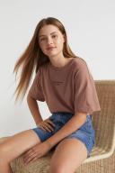Seed Heritage Core Logo Tee in Brown Chocolate 12