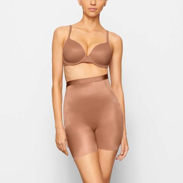 SKIMS Women's Low Back Short | Sienna | Medium Neutral | Barely There | L | Large