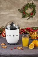 Smeg CJF01WHEU Citrus Juicer. White