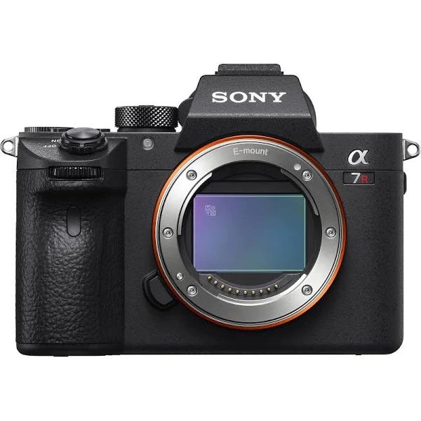 Sony Alpha A7R III Body