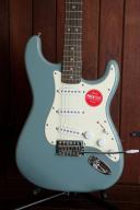 Squier Bullet Stratocaster - Sonic Grey