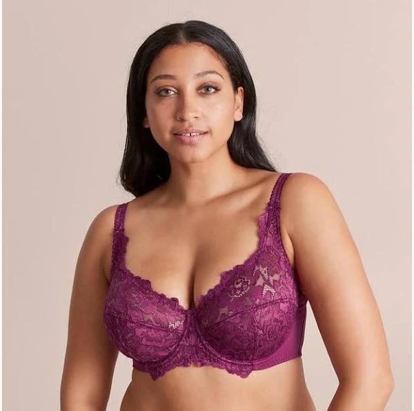 Target Woman Fuller Figure Cup Soft Lace Underwire Bra; Style X53051 | Red | 18C | Size 18C