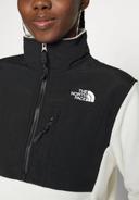 The North Face - Denali Fleece Cropped Pullover in Gardenia White