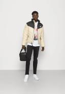 The North Face Saikuru Puffer Jacket in Stone and black-Neutral