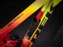 Trek Slash 9.8 XT 2022 Radioactive Coral to Yellow Fade / M