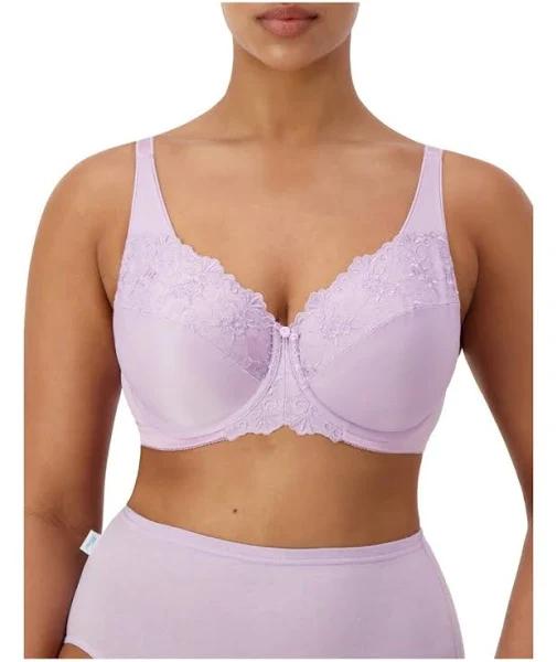 Triumph Embroidered Minimiser Bra in Stardust Lilac 14 D