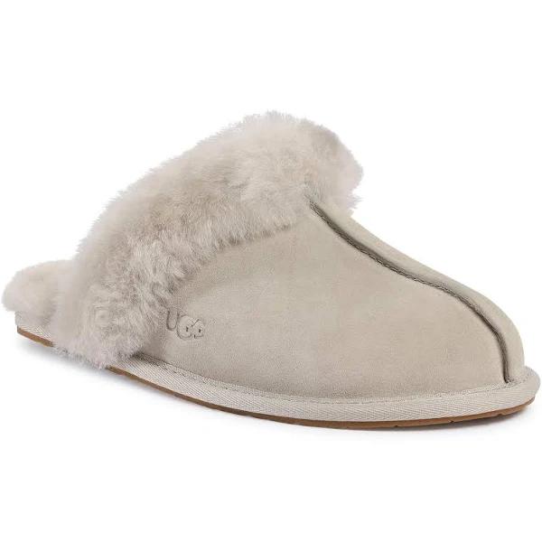 UGG Scuffette II Womens Goat Slippers Size 8