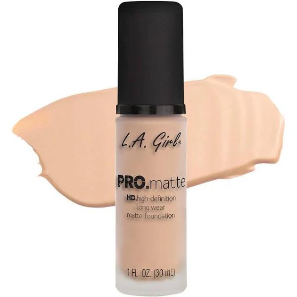 L.A. Girl Pro Matte Foundation - Porcelain