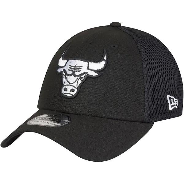 New Era 39Thirty Stretch Mesh Cap - Chicago Bulls Black M/L