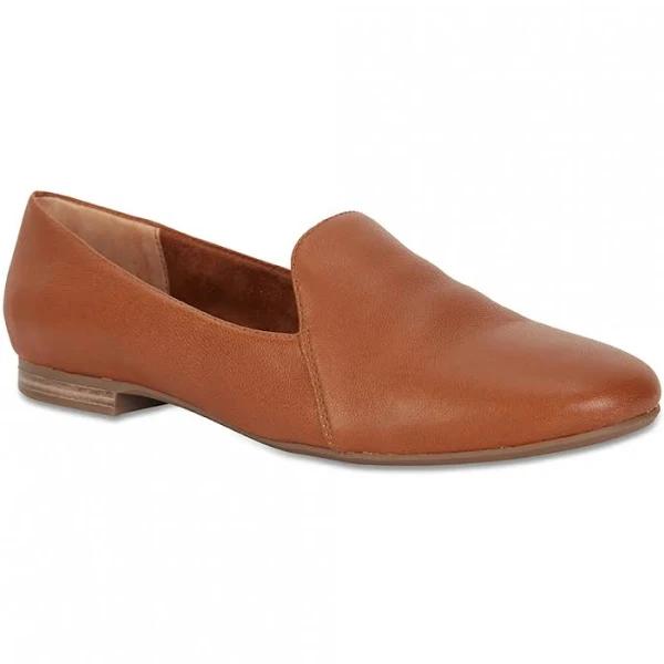 Wide Steps Castle Cognac Glove Flat Shoe Tan 7