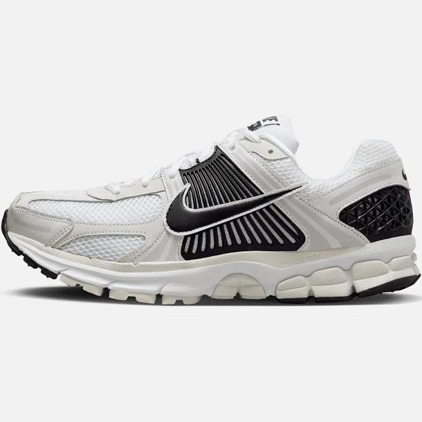 Nike Zoom Vomero 5 White/Black - Size 4