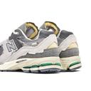 New Balance Men's 2002R Rain Cloud/Magnet - Size 9