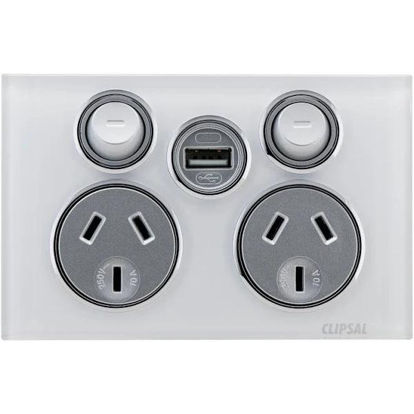 Clipsal Saturn Double Powerpoint + USB Charger Pure White