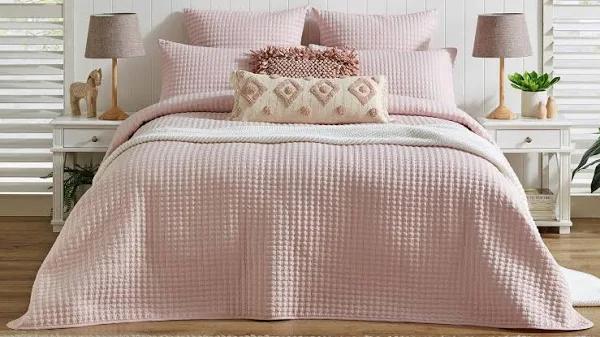 L'Avenue Sasha Blush Quilted Coverlet Set - Single/Double