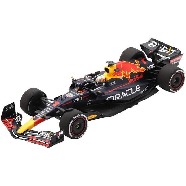 Spark SP18S754 1/18 Oracle Red Bull Racing RB18 No.1 Winner Saudi Arabian GP 2022 Max Verstappen With Pit Board