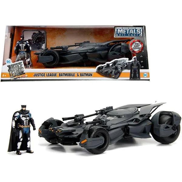 1/24 Jada 2017 Justice League Batmobile with Diecast Batman Figure Diecast Car Model