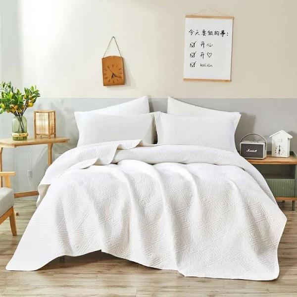 Classic Quilts Diamond White Coverlet Set - King Single