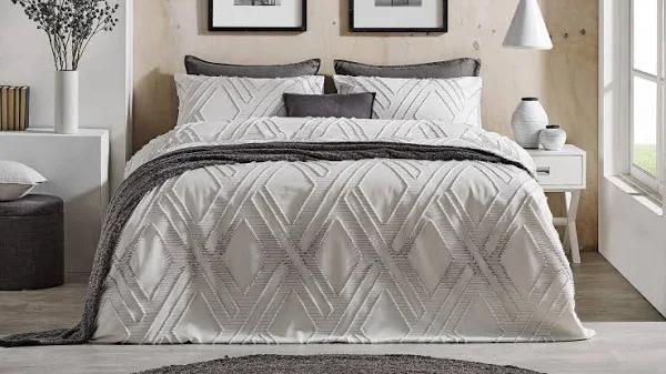 L'Avenue Haven Quilt Cover Set - Double