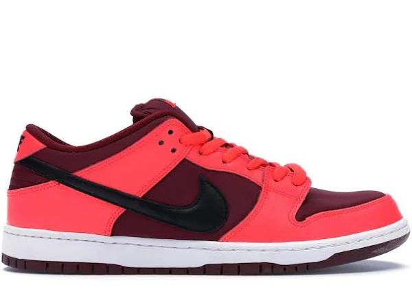 Nike SB Dunk Low Laser Crimson