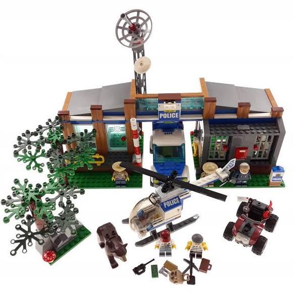 LEGO City Forest Police Station 4440